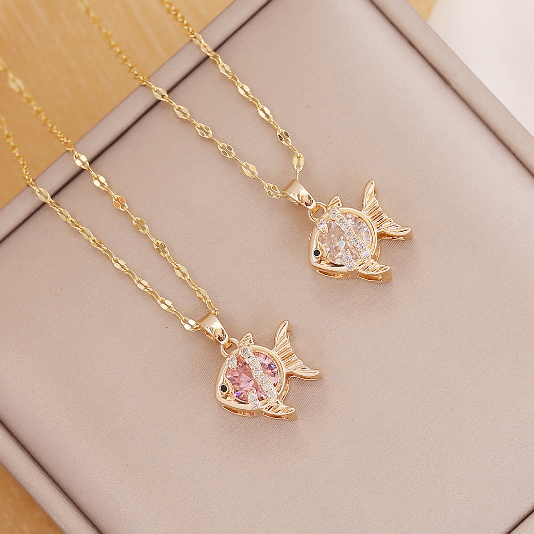 wholesale new cute fish pendent zircon 18K gold necklace Nihaojewelry