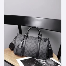 2023新款现货批发高品质男手提包韩版小包潮男单肩包斜跨包接头包