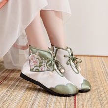秋款绣花靴子老北京绣花鞋女坡跟内增高高跟女鞋民族风布鞋汉服靴