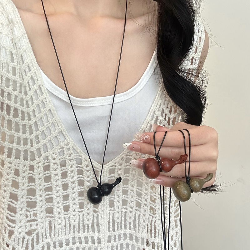 新しい中国風のサンダルウッドひょうたんペンダントロングネックレス女性のレトロ文学エスニックスタイルニッチデザインセーターチェーンアクセサリー|undefined