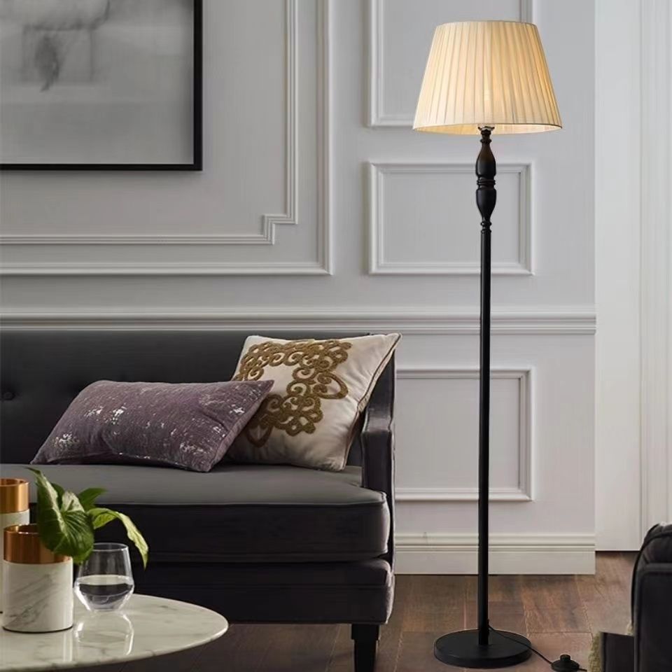 网红落地灯客厅沙发卧室床头装饰灯遥控简约立式护眼台灯热卖跨境