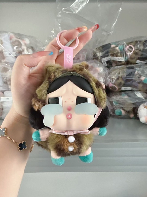 新品跨境哭娃眼泪工厂挂件爱丽丝蓝毛绒盲盒玩偶包包挂件可爱情侣|undefined
