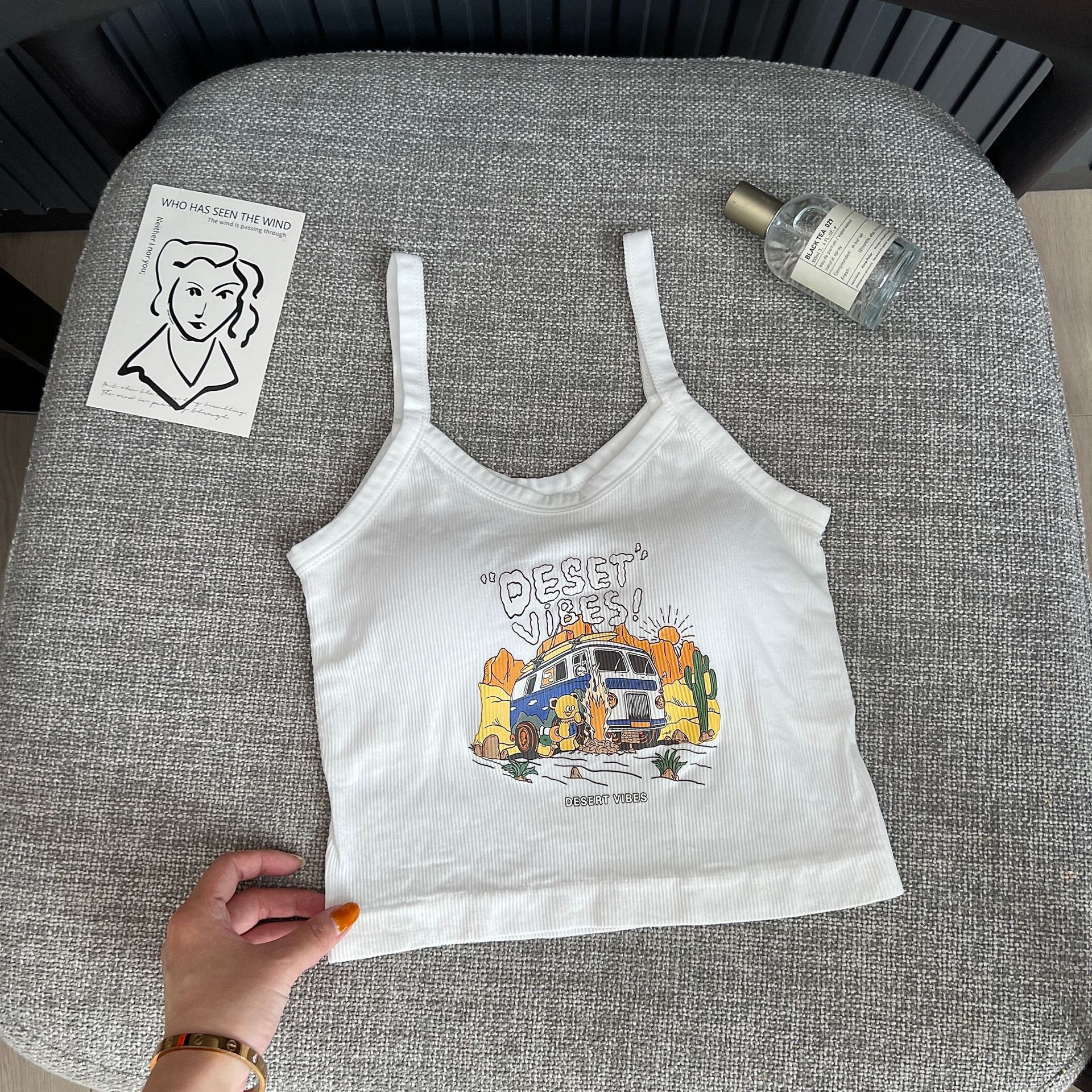 La primavera y el verano de estilo americano impreso carta bottoming camisola con almohadilla en el pecho desgaste exterior hermosa espalda chica caliente recortada superior