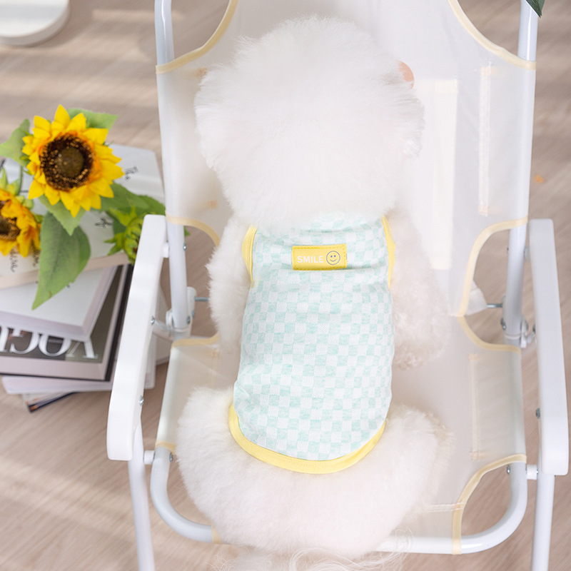 Primavera y verano Puppy Delgado transpirable contraste de color de tablero de chessboard Plaid chaleco gato Chaleco de dos patas ropa de peluche para mascotas