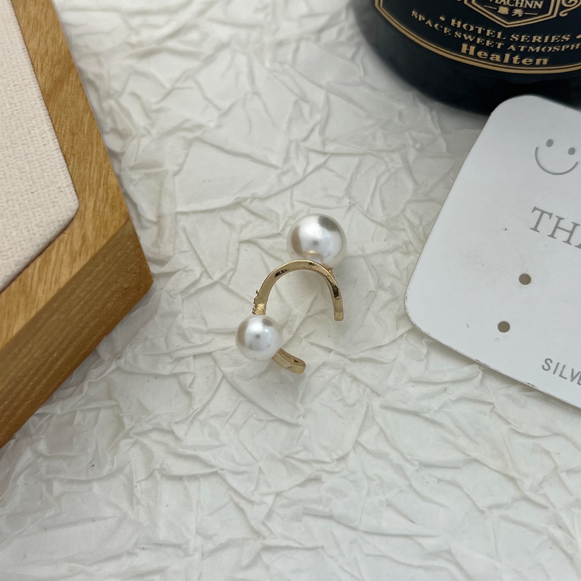 Pendientes de botón con perlas y circonitas elegantes mujer_voghion.com