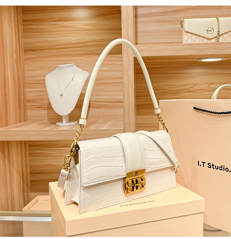 2023 nouveau sac sous les bras en cuir minimaliste pour la mode féminine et de niche, une épaule bandoulière Portable petit sac carré_voghion.com