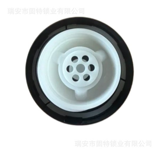 Suitable for Toyota Land Cruiser Lexus plastic car fuel tank filler cap 77310-16011