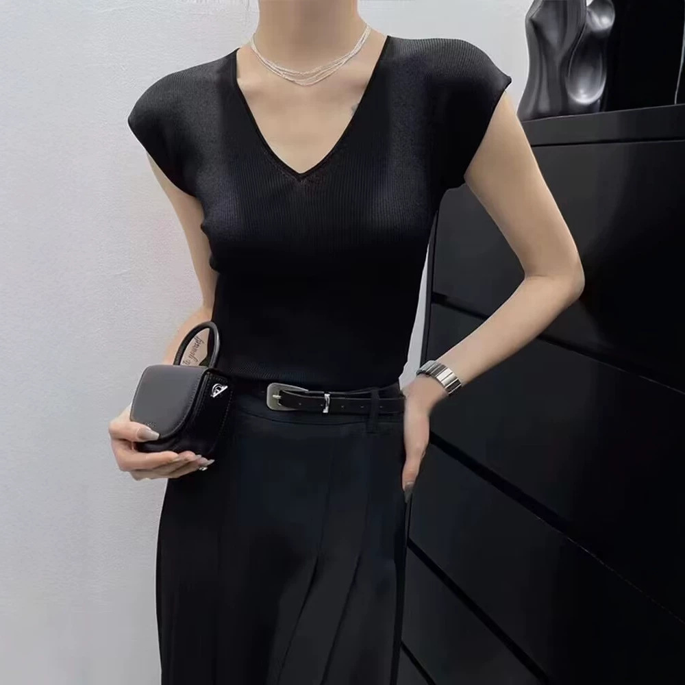 Áo thun dệt kim sợi mát cổ chữ V tay ngắn ôm gọn phong cách Hồng Kông — đen chi tiết 3