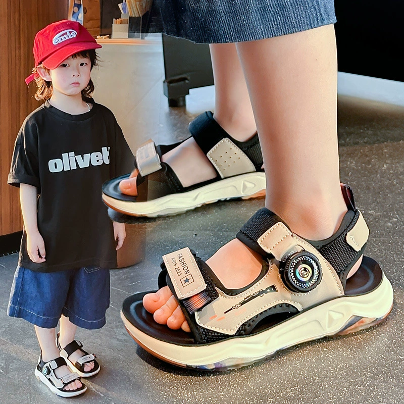 Сандалии для мальчиков Лето 2025 Новые стильные мягкие детские туфли для средних и больших детей Повседневная обувь для мальчиков Пляжная обувь Модные