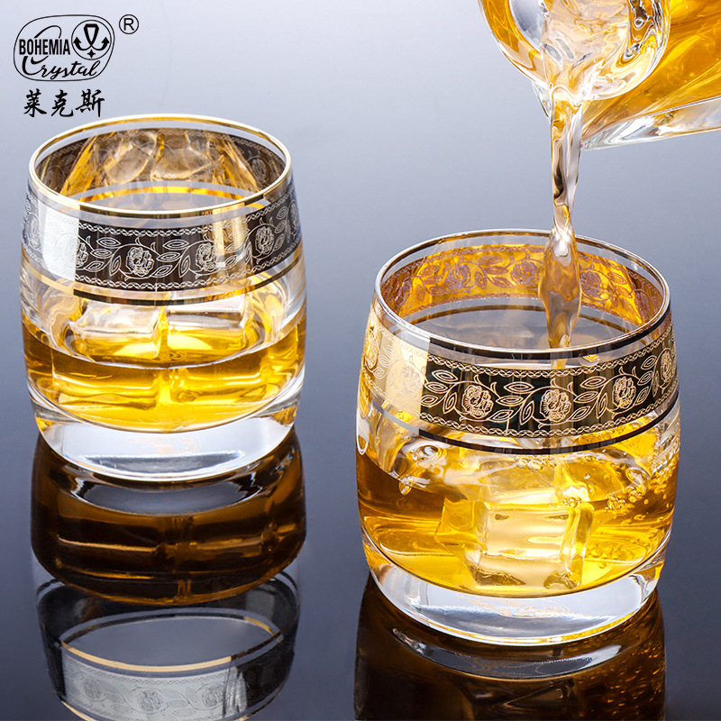Vaso de cristal checo importado con decoración dorada, vaso de whisky tallado a mano con fondo grueso, vaso para licor, vaso de whisky.