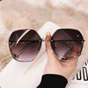 Fashionable sunglasses, sun protection cream, glasses solar-powered, 2022 collection, Korean style, UF-protection, internet celebrity, gradient