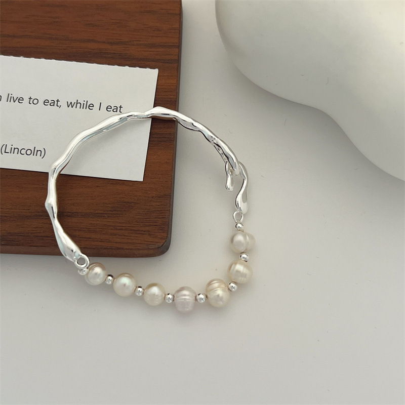 12g Weight Silver Plated Plating Material Bracelets Classification Copper Chain Material 1 Piece Quantity Daily Occasion Freshwater Pearl Material Oval Pattern Women's Gender Plating Design French Style Style French Style Oval Freshwater Pearl Plating Silver Plated Women's Bracelets 7