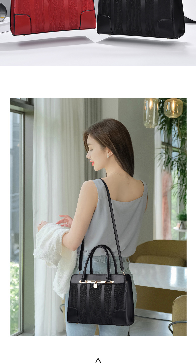 Women's Pu Leather Stripe Elegant Square Zipper Handbag display picture 1