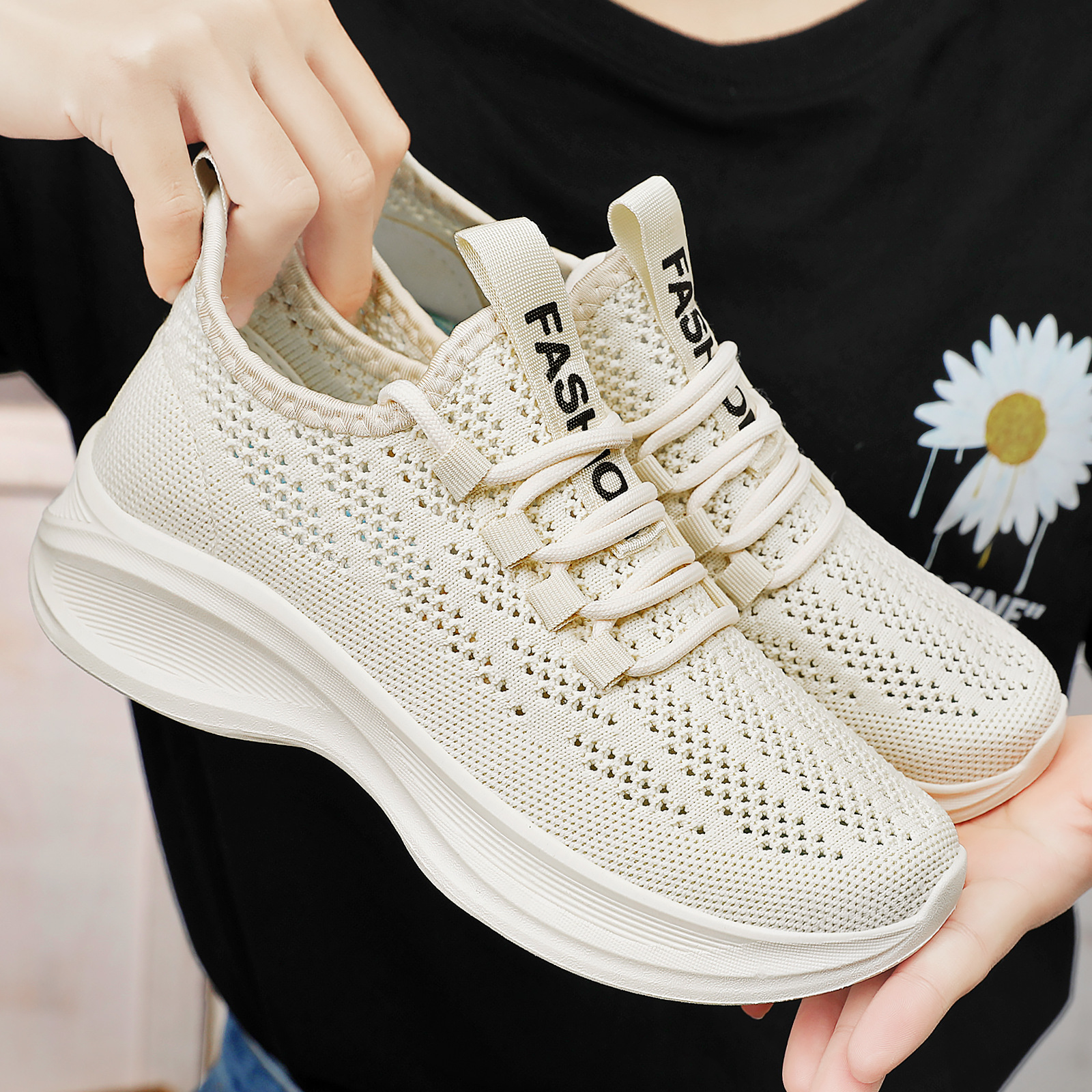 Zapatos de moda de primavera para mujeres 2026 zapatos de malla de tela transpirables zapatos de correr suaves zapatos casuales zapatos deportivos de comercio exterior