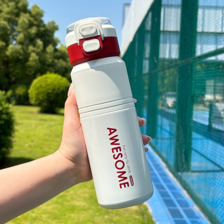 Taza de aislamiento deportivo simple 316 de acero inoxidable de alta capacidad para beber taza de agua de alto valor de la cara nueva hervidora