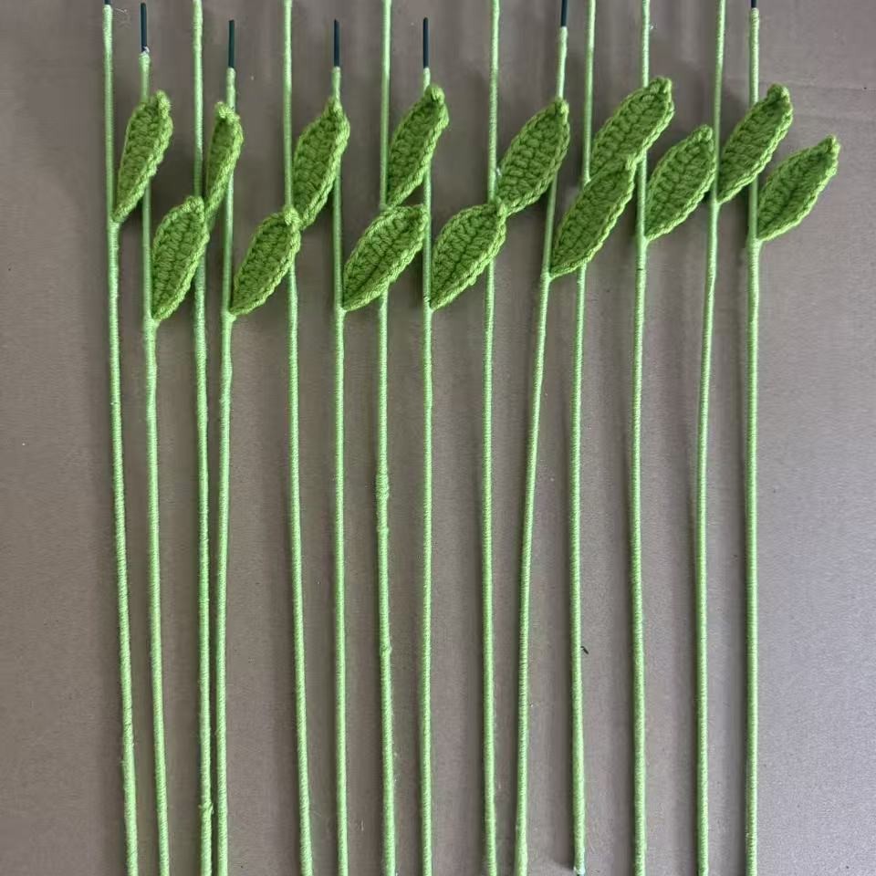 Woven Sunflower, Rose, and Gourd Flower Stem Bouquet with Leaves, Yarn Flowers, and Artificial Flowers for Handmade Home Decoration