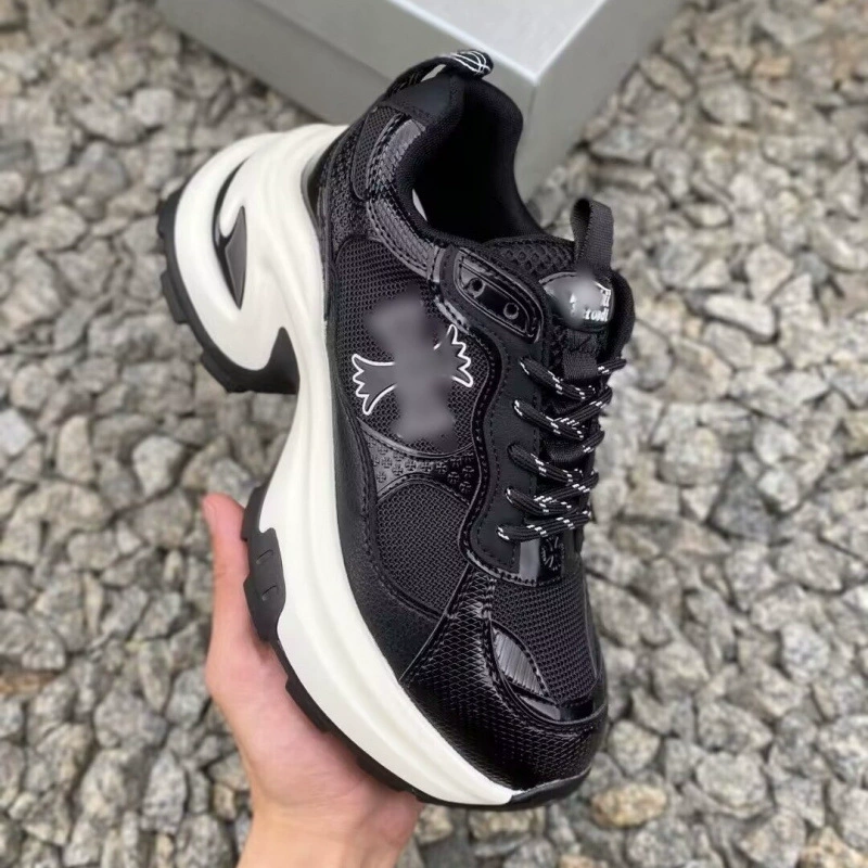 Putian Chunyuan 2025 Весна/Лето Низкие миниатюрные туфли на толстой подошве, увеличивающие рост, серебряные туфли для папы. Женская повседневная повседневная обувь на толстой подошве.