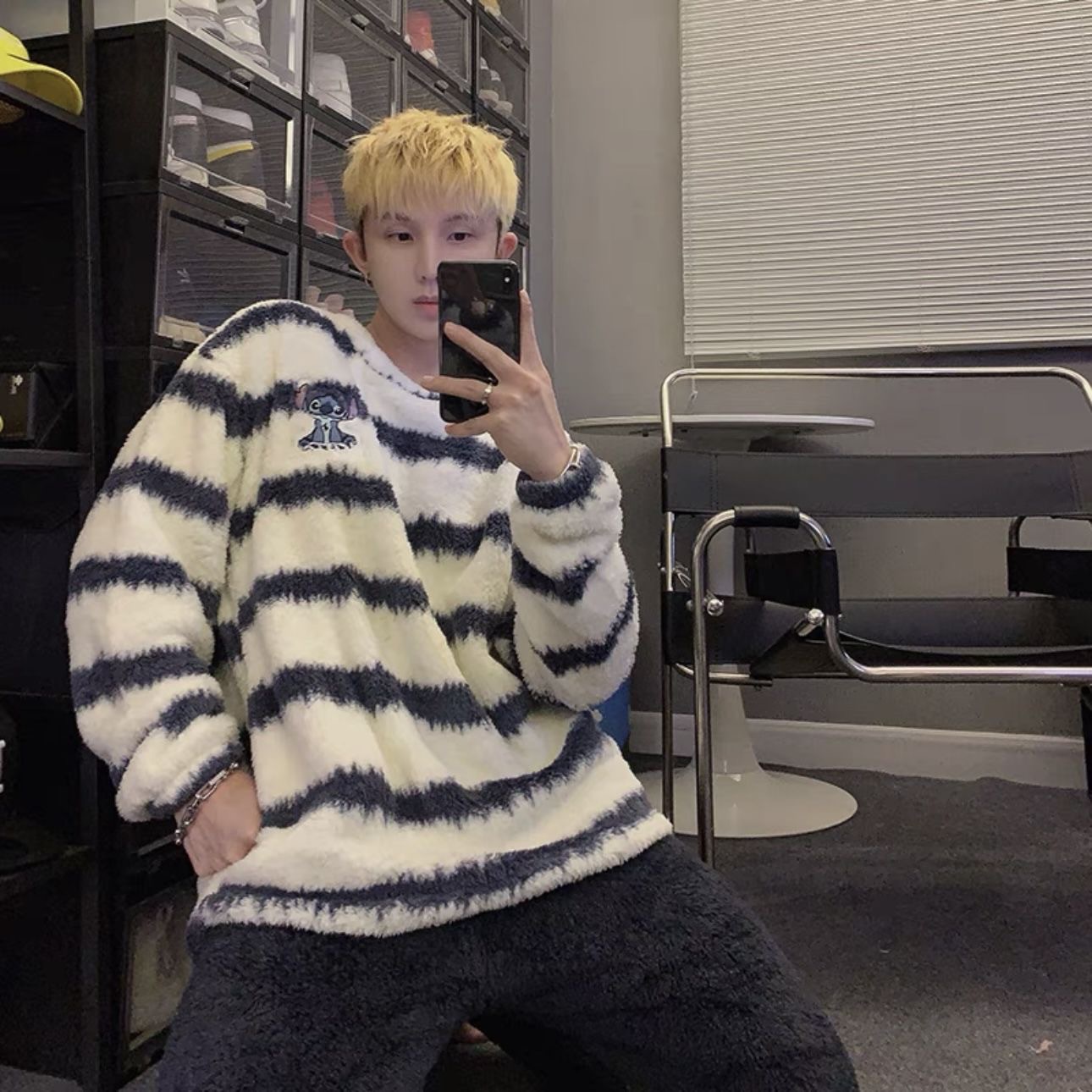 Hombres otoño invierno coral veludo pijama juvenil cuello redondo dibujos animados ocio deporte grueso abrigo conjunto de ropa para el hogar