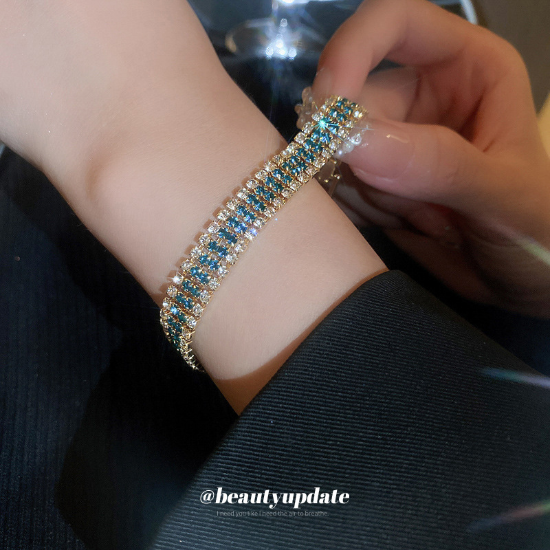 Pulsera de diamantes de lujo ligero europea y americana, pulsera de diseño de personalidad de nicho de todo fósforo, temperamento de moda, joyería de sentido avanzado al por mayor