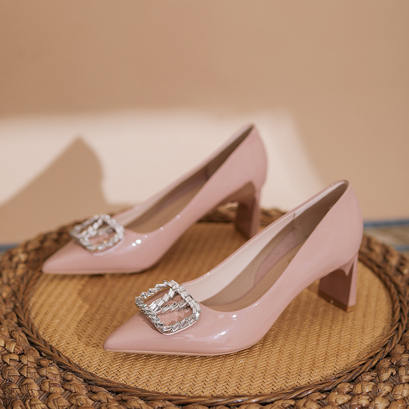 High heels, shoes made of patent leather low-cut heels, Collection Year 2024, suitable for standing work