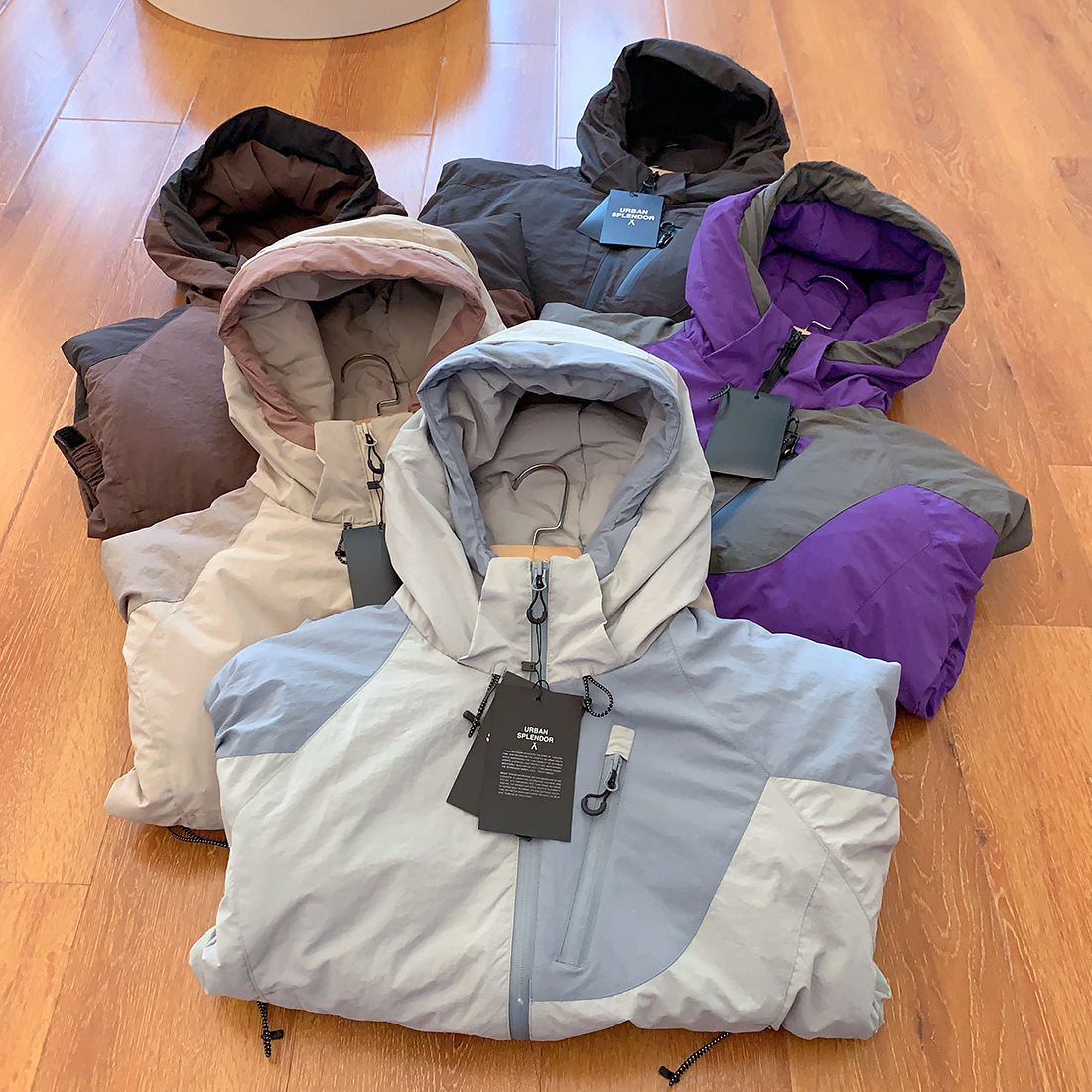 Al aire libre montaña ropa de algodón con capuzas de viento parejas de hombre y mujer caliente a prueba de viento ropa de algodón multicolor opcional