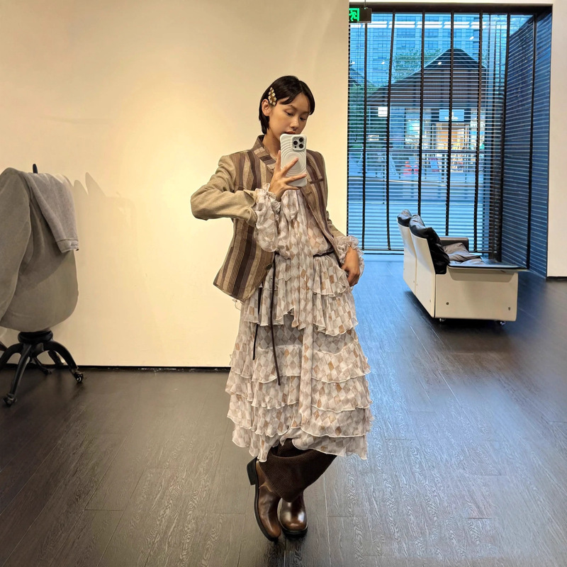 Cs Designer Brand 25 Autumn and Winter New Style Ruffled Lace-Up Long-Sleeved Rayon Cake Plaid Dress for Women