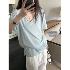 【ミントTシャツ】リラックス感のあるナチュラルなカールデザインで着痩せ効果抜群、ゆったりVネックTシャツは涼しくて夏に万能です。