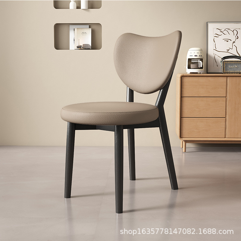 Silla de comedor de madera sólida retro nórdica, silla de comedor moderna y simple, respaldo de cuero suave, taburete de comedor de hotel antiguo