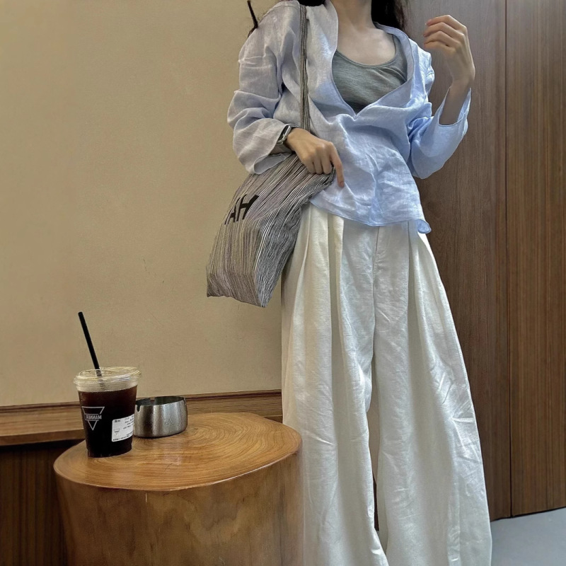 2025 Classic Color Linen Old Money Style Paper Man Deep V Neck Silhouette Shirt Small Person Friendly