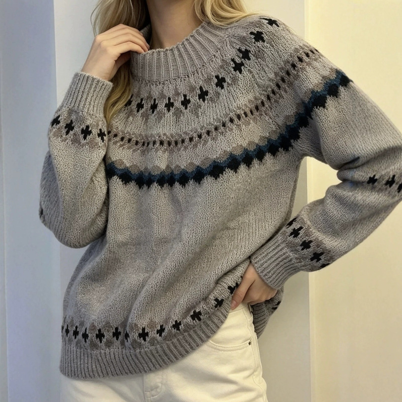 Autumn and winter light gray Fair Isle jacquard round neck knitted sweater for women, vintage Nordic style loose pullover knitwear Autumn and winter light gray Fair Isle jacquard round neck knitted sweater for women, vintage Nordic style loose pullover knitwear