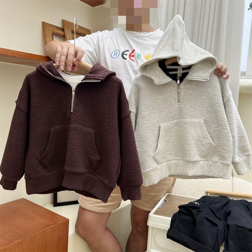 Texture  Autumn New Children's Half Zip Pleated Sweatshirt for Boys and Girls Solid Color Bubble Pleat Hooded Sweatshirt