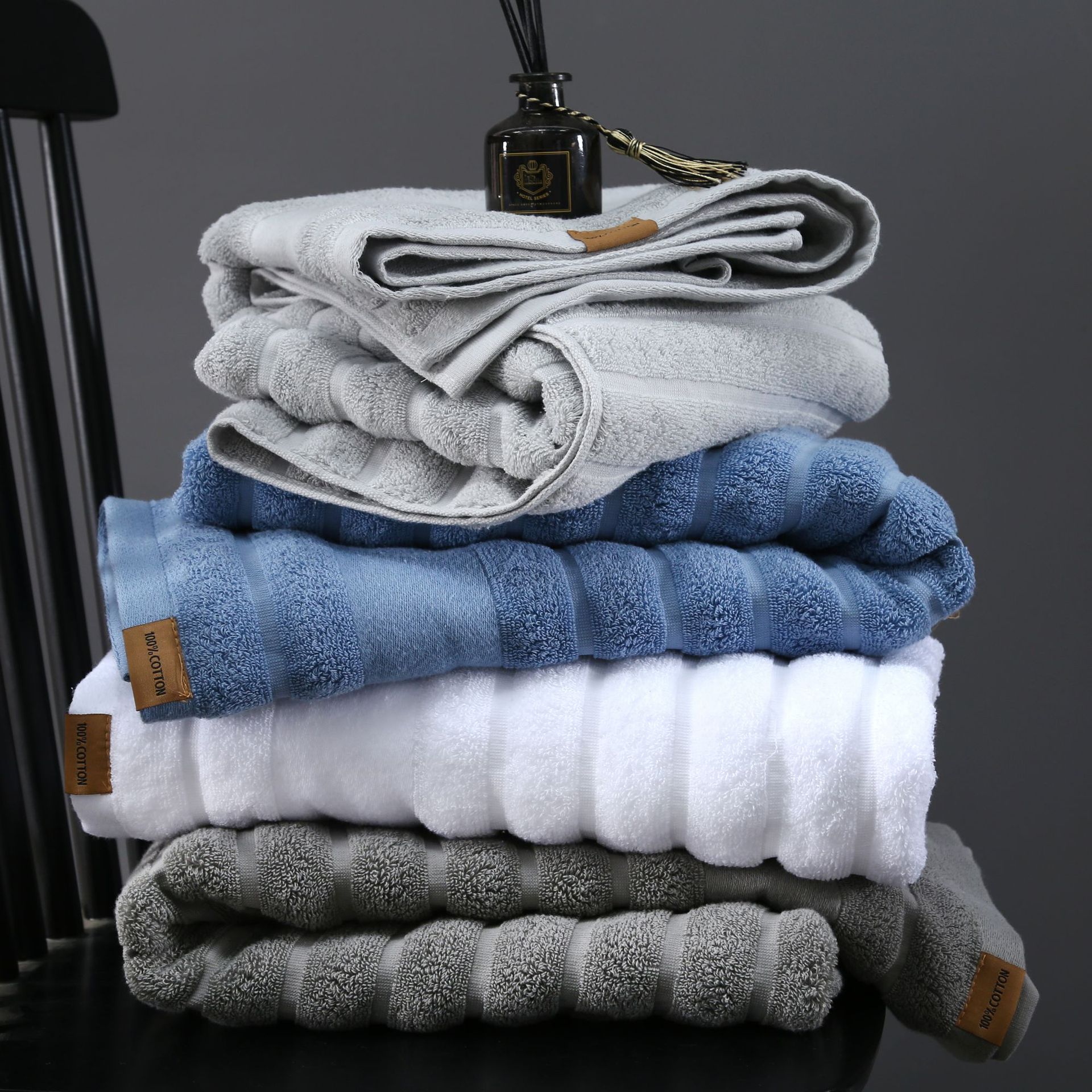 Factory Wholesale Pure Cotton Absorbent Bath Towel 430G Hotel Guest House Home Use 100% Cotton Wrapping Towel Wholesale with Embroidered LOGO