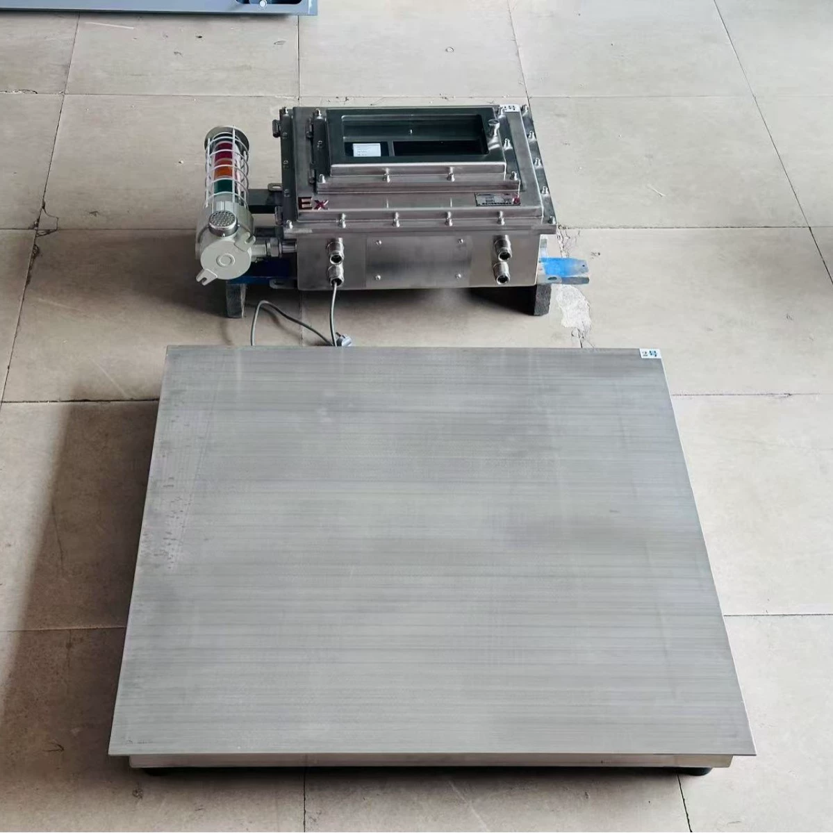 Взрывозащищенные напольные весы 1,5 т, интеллектуальные цифровые весы уровня BT4, водонепроницаемые, устойчивые к коррозии и взрывозащищенные цифровые напольные весы 1,2 * 1.2m