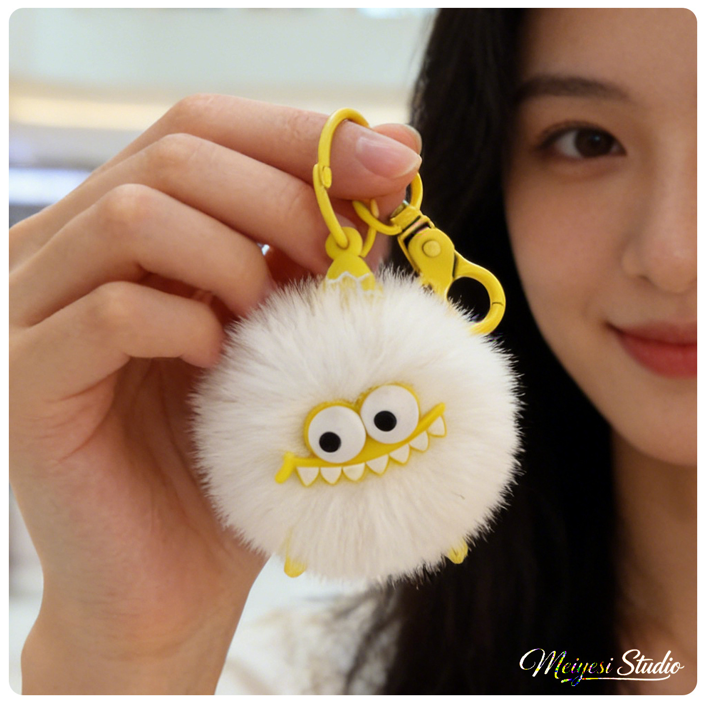 Bonita pequeña sociedad de dinosaurios imitación de cabello de cabello colgante de piel de hierba super lindo juguete de peluche llaveras muñecas colgante de dinosaurio al por mayor