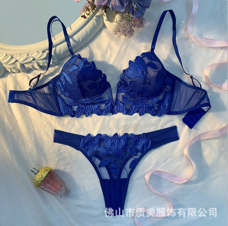 W Summer Pure Desire Underwear with Underwire for Gathering and Support, Anti-Sagging Bra for Large Busts, French Style Sexy Set 23094