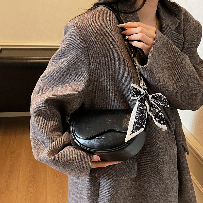 Transfronterizos de alto nivel bolso de braza para mujeres 2025 invierno nuevo tipo de mochila de viaje simple bolsa de hombro temperamento silla de montar