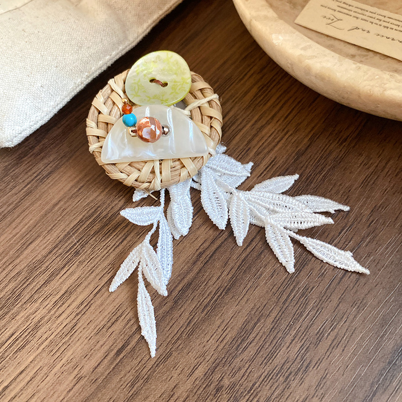 藤编镂空花朵蝴蝶结流苏胸针度假风清新甜美胸花小众高级感饰品女|undefined