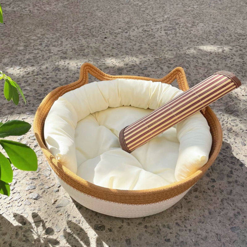 면 고양이 귀 + 흰색 쿠션 + 흰색 베개 + 매트