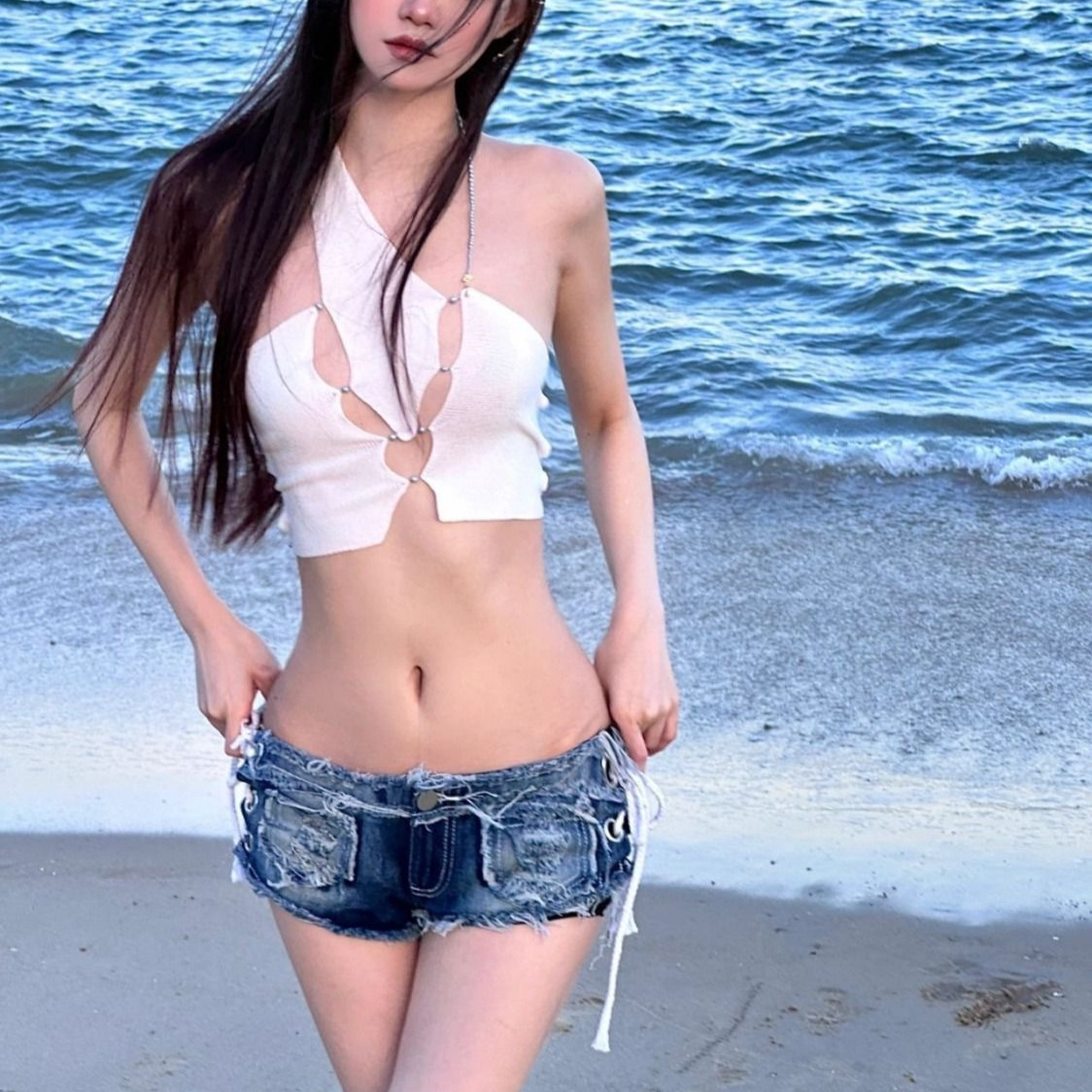 616 # Hot Girl Group Performance Outfit, Sexy New Summer Style Low-Waist Hip-Hugging Denim Ultra-Short Shorts, Slimming and Butt-Lifting Hot Pants