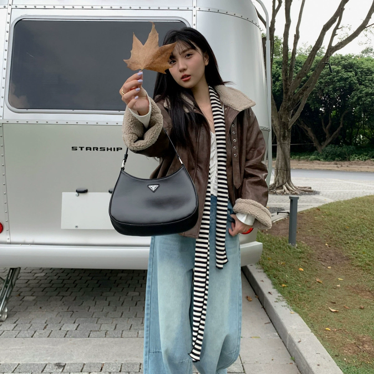 Yienou inbyin овечья шерсть шить стоячим воротником кожаное пальто для женщин Майяр мотоцикл куртка зимнее пальто для женщин