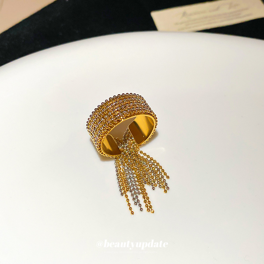 Offener, vielseitiger Ring aus Edelstahl mit Perlenquaste für den Zeigefinger – ein modisches Highlight für Damen._voghion.com