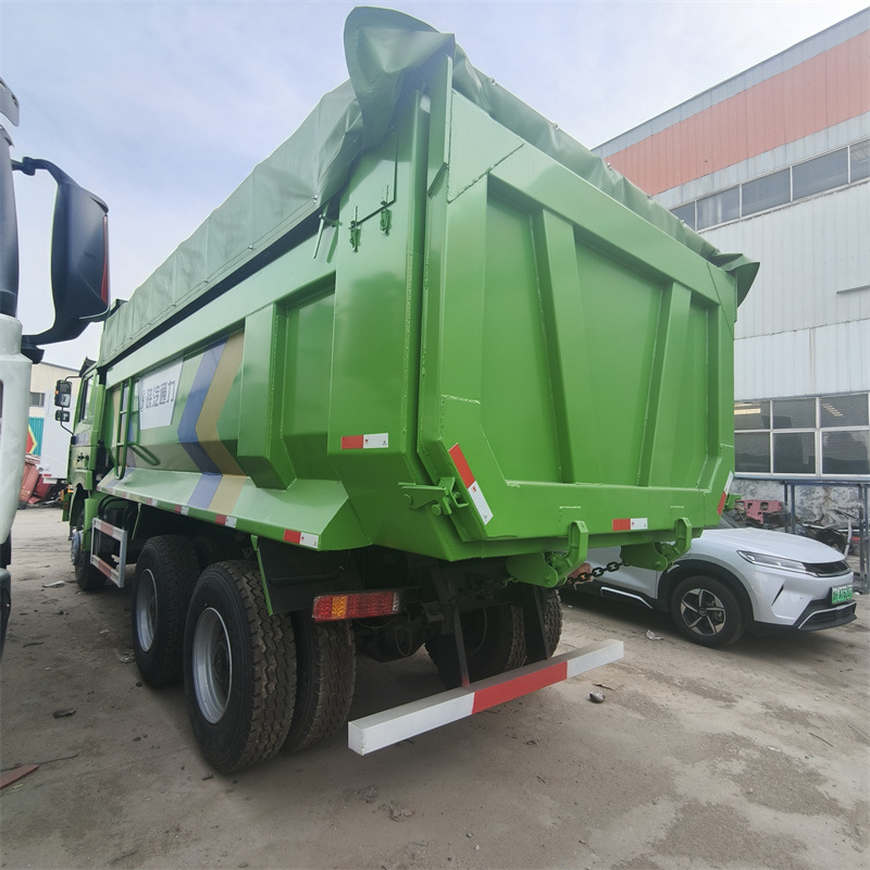 HOWO 371 front four rear eight dump truck cross-border export heavy-duty engineering transport dump truck