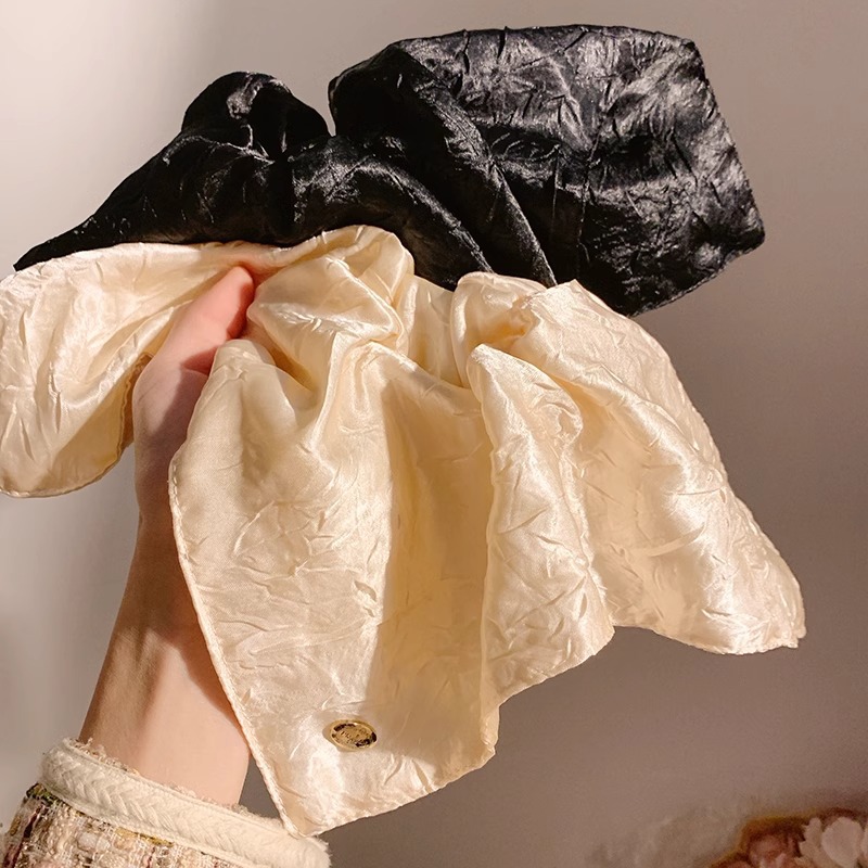 大腸シュシュのサテンの四角いタオルの大腸シュシュの女性のフランス式の高級感があります。