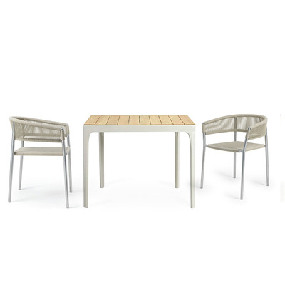 Una mesa y dos sillas (aleación de aluminio)