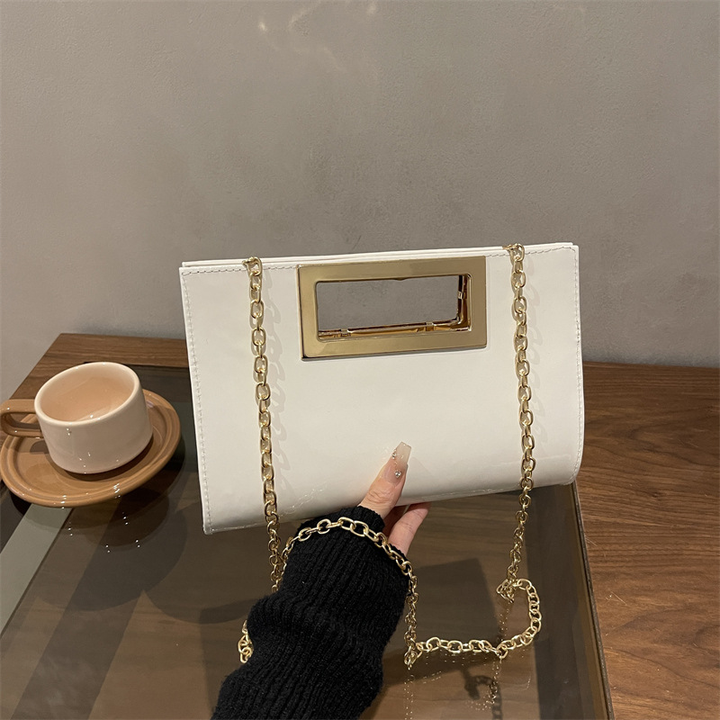 Borsa a tracolla elegante da donna in pelle verniciata_voghion.com