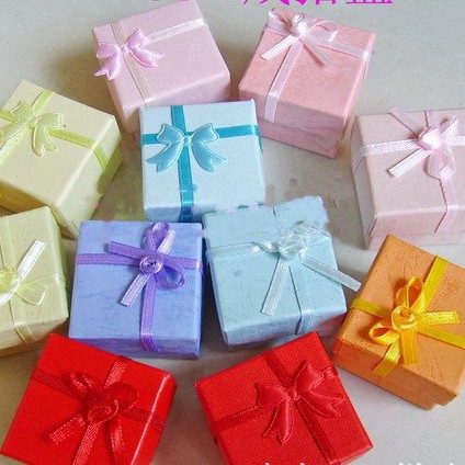 供应精美 玫瑰花戒指盒 方形纸质礼品 包装盒