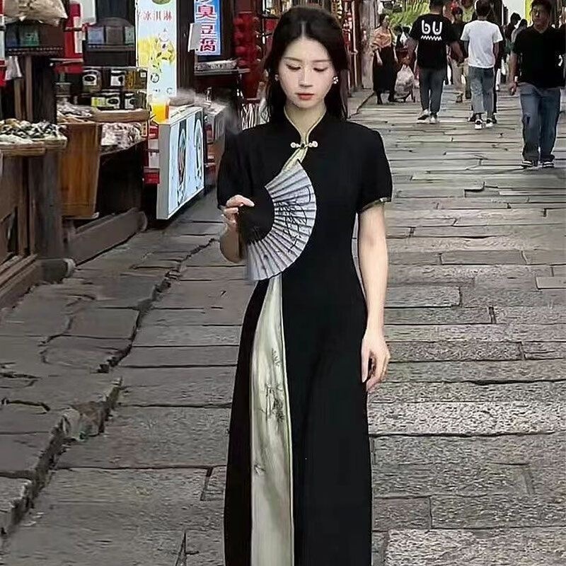 Summer fashion floral print retro Chinese-style modified cheongsam dress with button closures, elegant and slim-fit, long dress with patchwork details