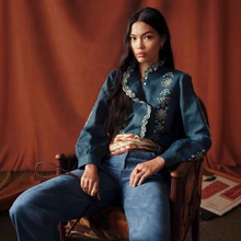 南油刺绣衬衫女长袖法式刺绣荷叶边时尚百搭泡泡袖衬衫上衣女新款