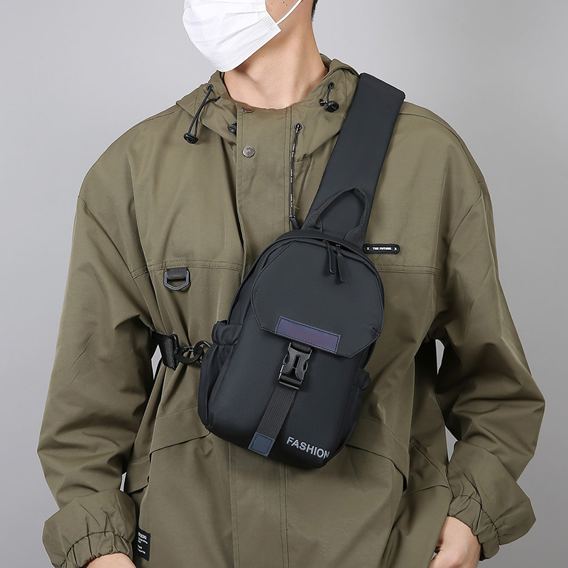 Bolso de pecho de hombre al por mayor bolso de mochila deportiva al aire libre transfronterizo moda coreana bolso de hombro de botón bolso de mano de viaje de hombre