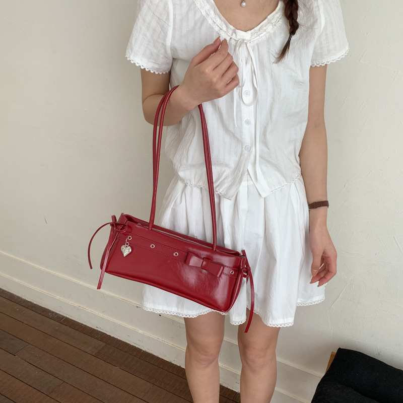 Texturas transfronterizas lujosas pequeñas bolsas de mano para mujeres verano 2026 nueva moda de moda de brazalete de hombro de moda